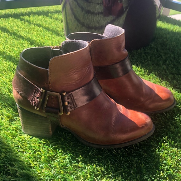 ALDO Arielle leather ankle boots, size 6 - Picture 3 of 5